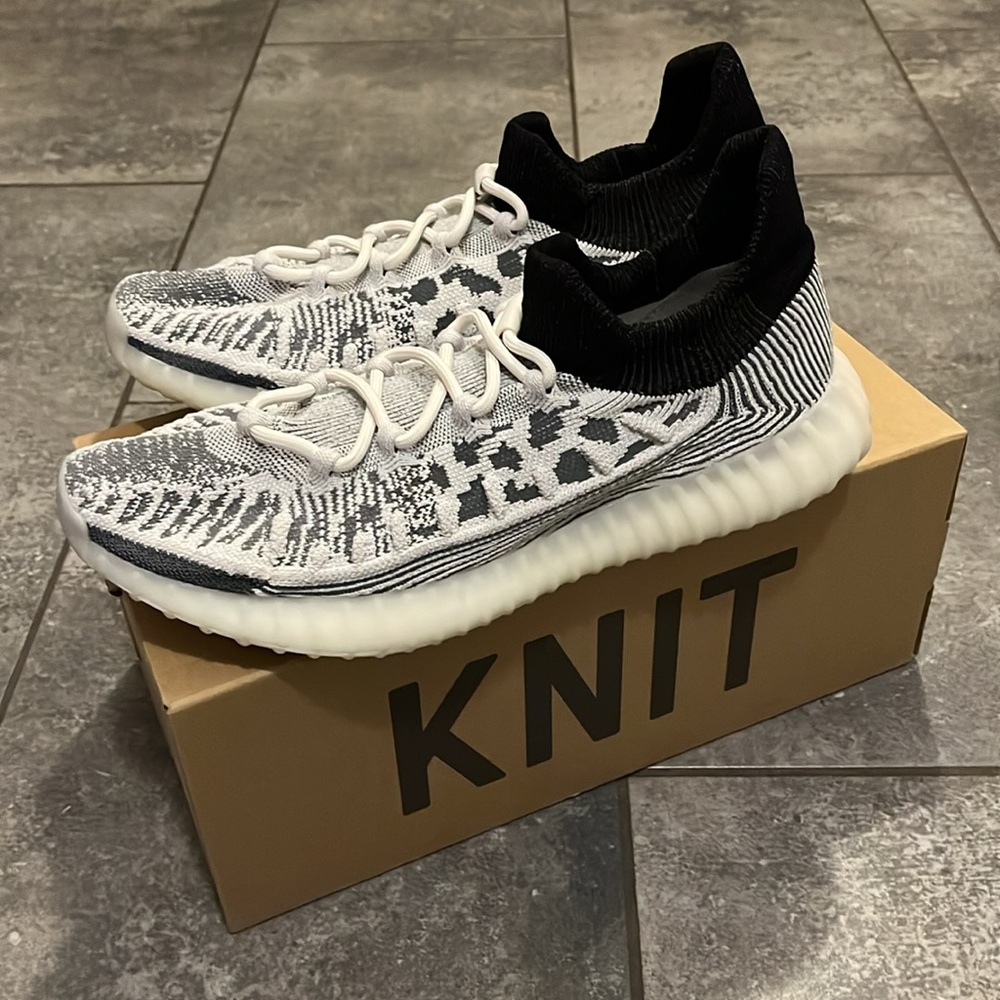 Yeezy 350 V2 CMPCT “Panda”